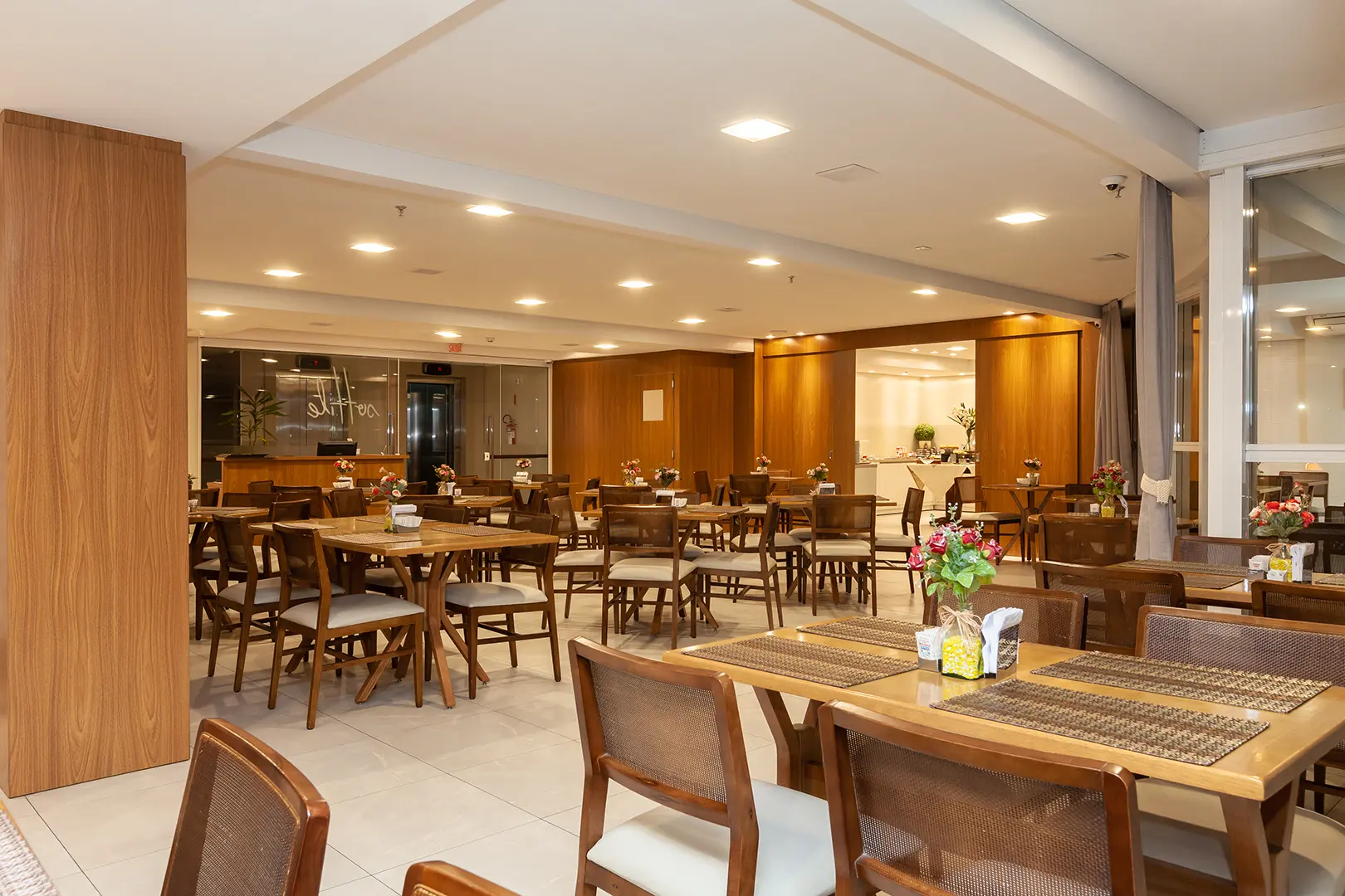 Café da Manhã - Mezanino