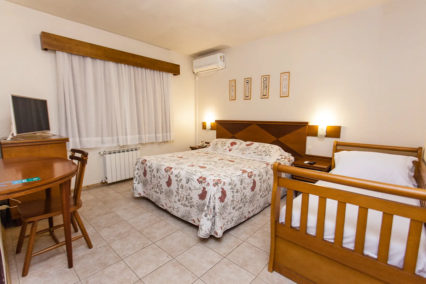 Apartamento Casal + 1 Cama