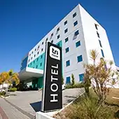 Fachada Tri Hotel Executive Indaial