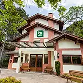 Fachada Tri Hotel Lago Gramado